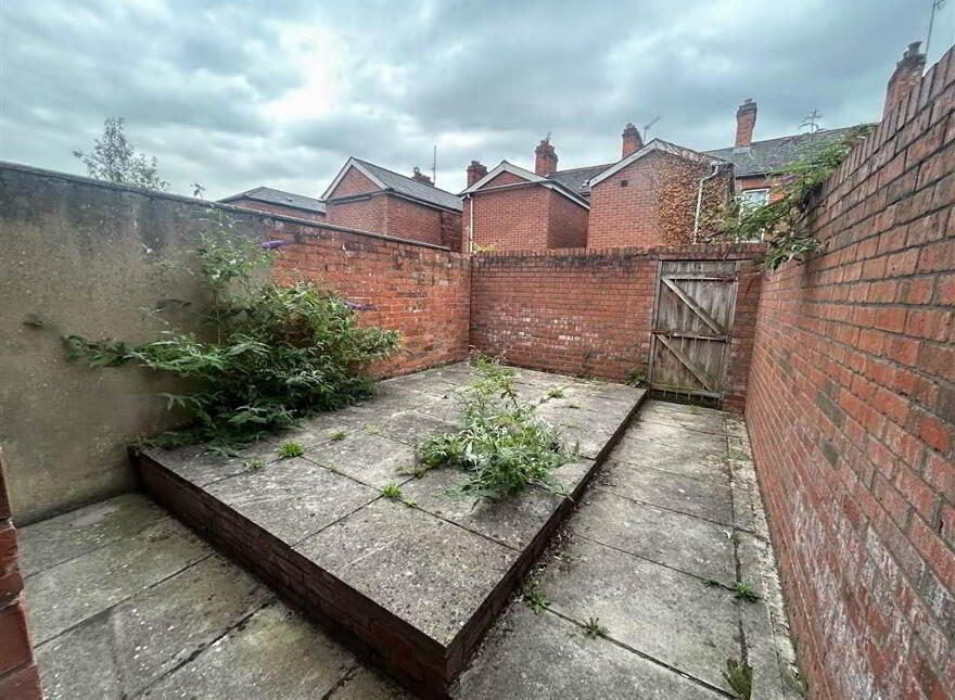 19 Sandhurst Drive, Stranmillis, Belfast, BT9 5AY