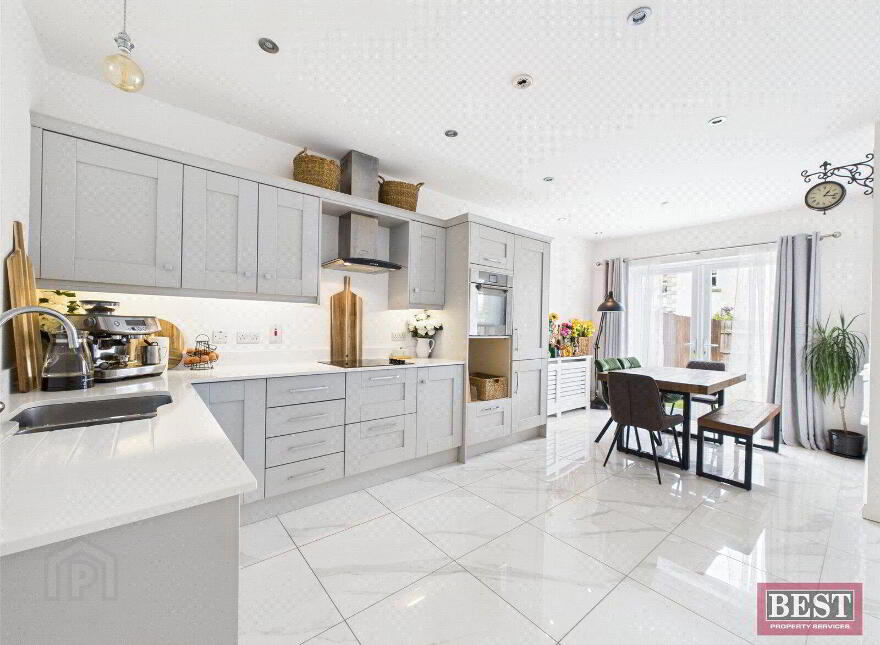 16 Lodge Meadows, Hilltown, Newry, BT34 5WF