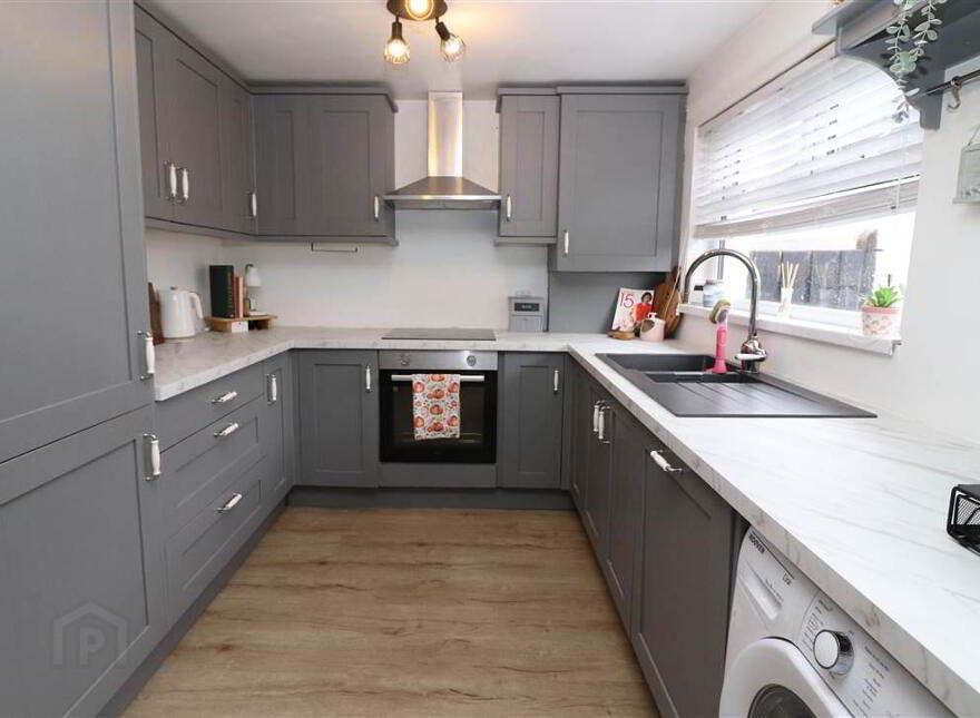 7 Hillview Avenue, Lambeg, Lisburn, BT27 4PP