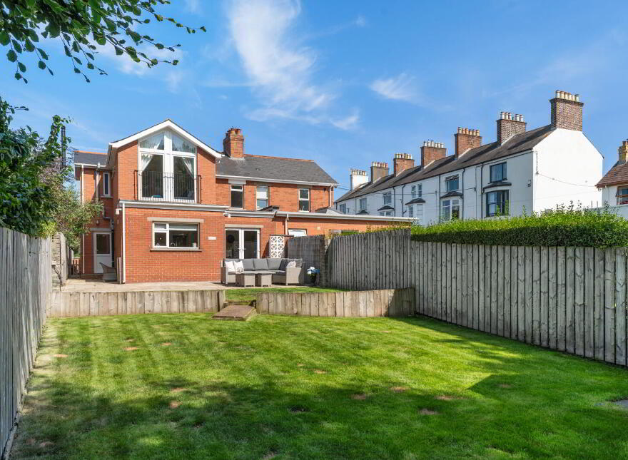 4 Seapark Avenue, Holywood, BT18 0LL