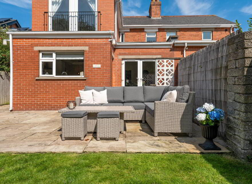 4 Seapark Avenue, Holywood, BT18 0LL