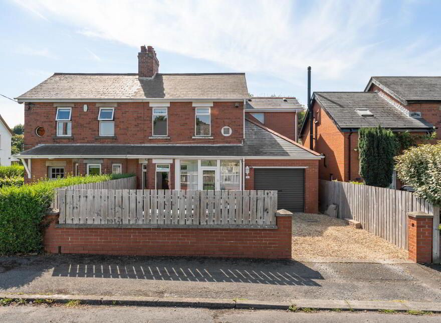4 Seapark Avenue, Holywood, BT18 0LL
