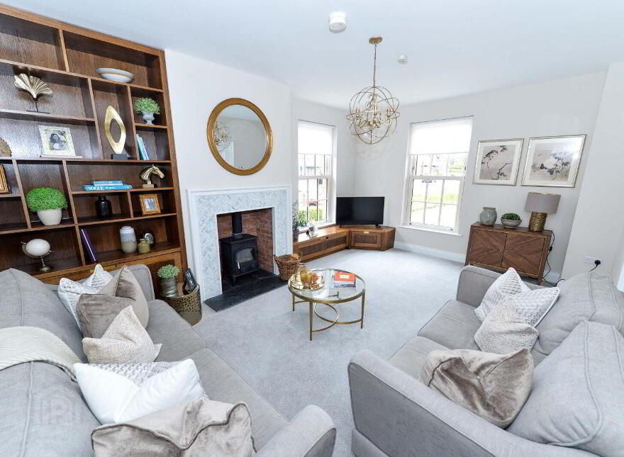 11 Goldenview Park, Carrickfergus, BT38 8RS