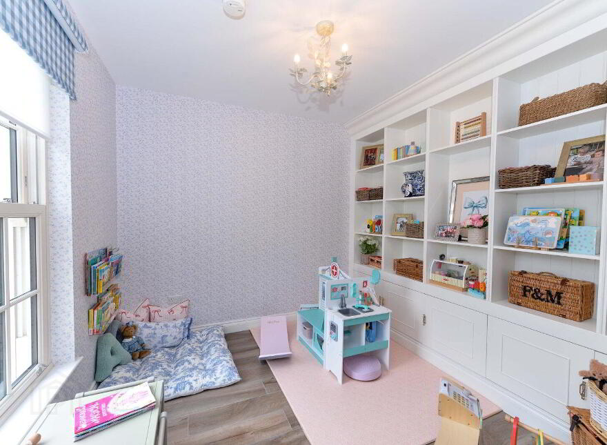11 Goldenview Park, Carrickfergus, BT38 8RS