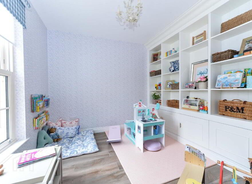 11 Goldenview Park, Carrickfergus, BT38 8RS