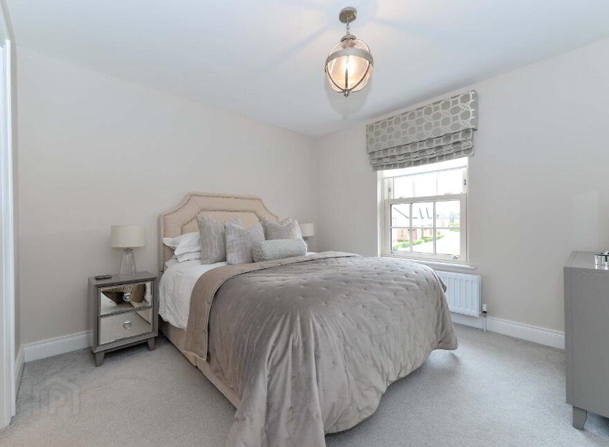 11 Goldenview Park, Carrickfergus, BT38 8RS