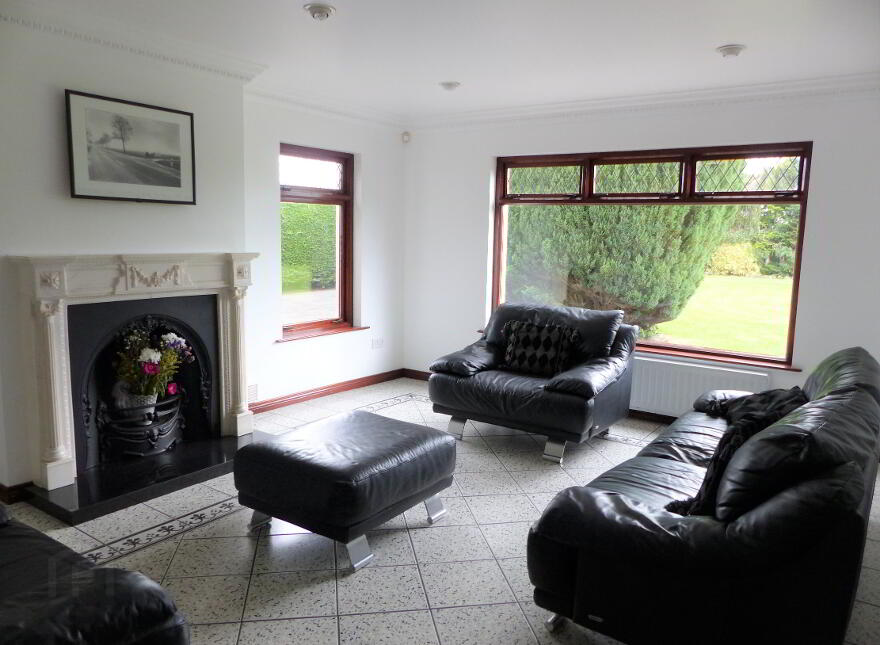 10 Blackpark Road, Toomebridge, BT41 3SL