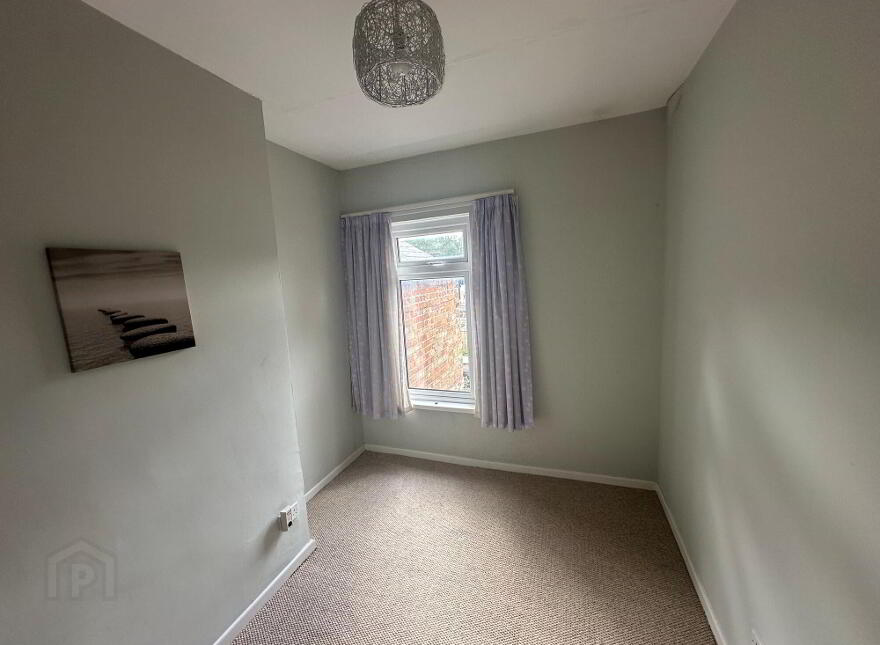 10 Holm Terrace, Dromore, BT25 1HN