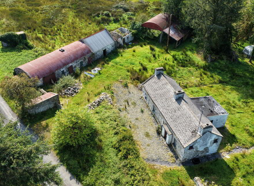 Derrinkeher, Aghacashel, Carrick-On-Shannon, N41HY79