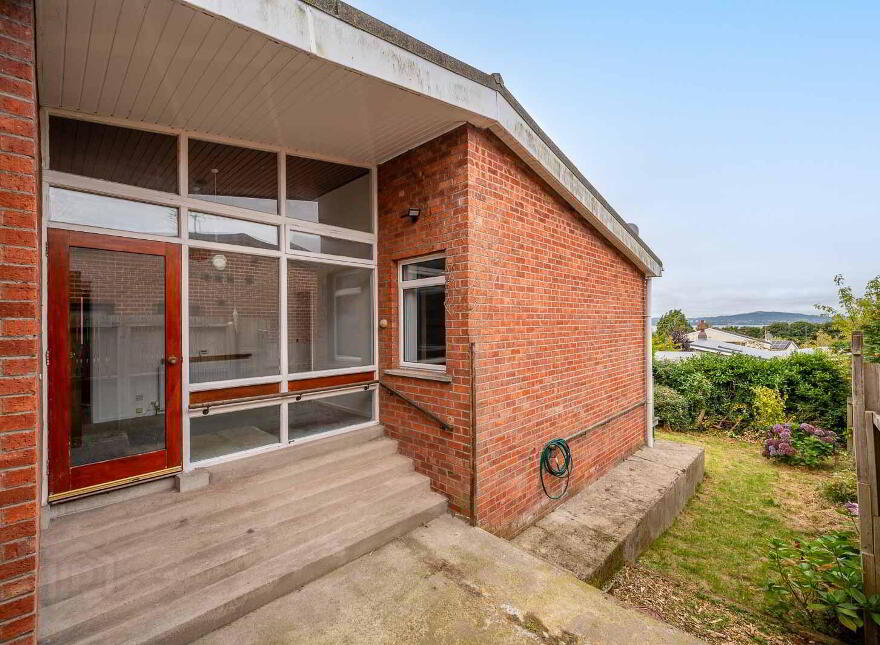 5 Kintyre Avenue, Holywood, BT18 0LY