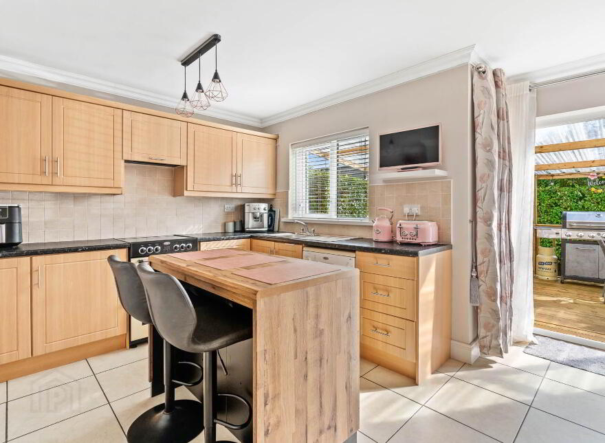 15 Abbey Park, Manorcunningham, F92D324