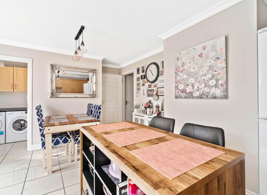 15 Abbey Park, Manorcunningham, F92D324