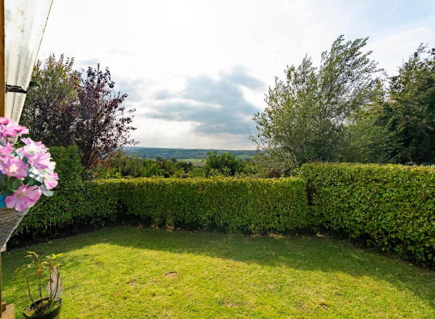 15 Abbey Park, Manorcunningham, F92D324