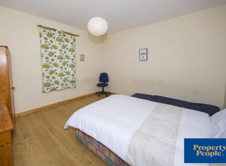 Room 1, 23 Wellesley Avenue, Belfast, BT9 6DG photo