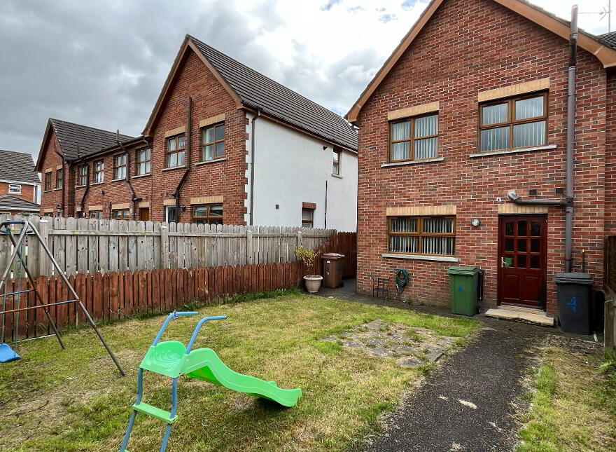 4 School House Mews, Dollingstown, BT66 7TU