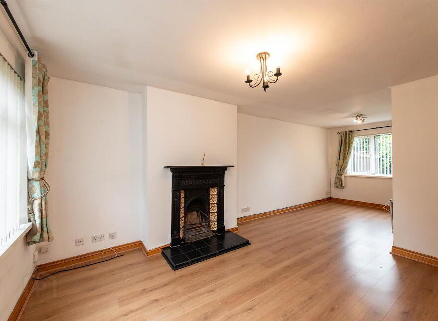 5 Muskett Drive, Carryduff, Belfast, BT8 8QN
