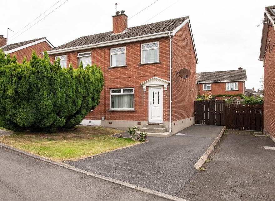 5 Muskett Drive, Carryduff, Belfast, BT8 8QN