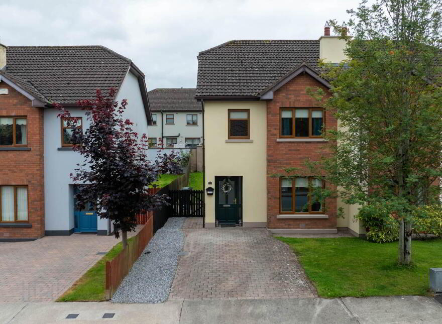 42 Ard Dun, Kingscourt, A82K822 photo