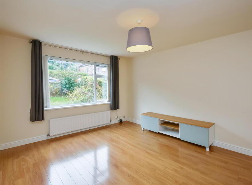 18 Burnside Avenue, Saintfield Road, Belfast, BT8 6HW