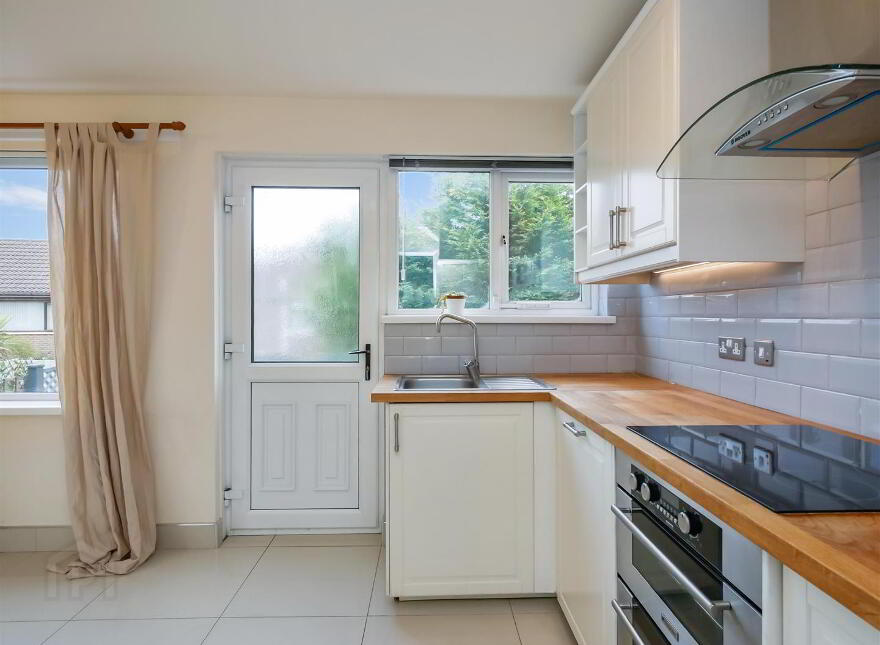 18 Burnside Avenue, Saintfield Road, Belfast, BT8 6HW