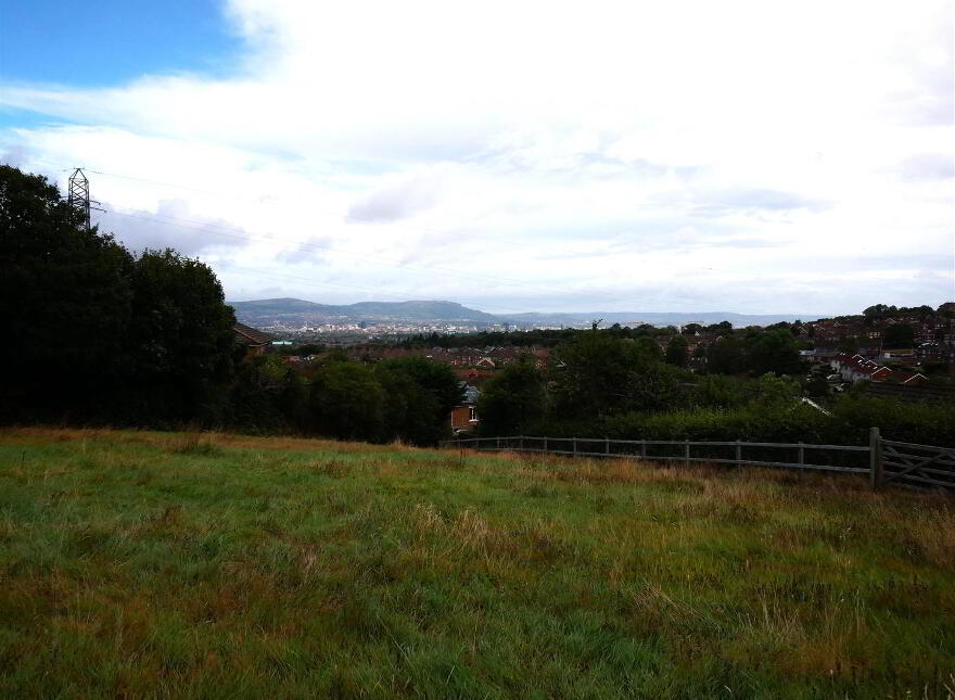 18 Burnside Avenue, Saintfield Road, Belfast, BT8 6HW