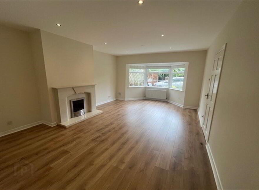Flat 3, 32a Deramore Park, Malone Road, Belfast, BT9 5JU