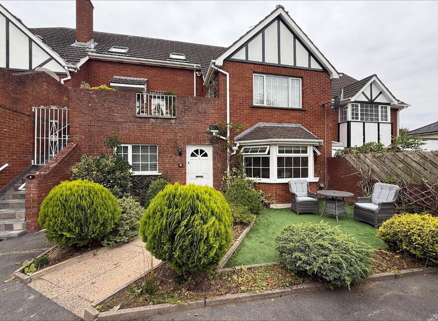 Flat 3, 32a Deramore Park, Malone Road, Belfast, BT9 5JU