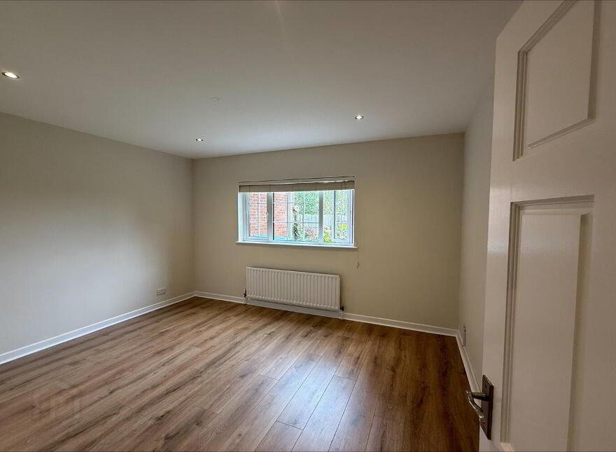 Flat 3, 32a Deramore Park, Malone Road, Belfast, BT9 5JU