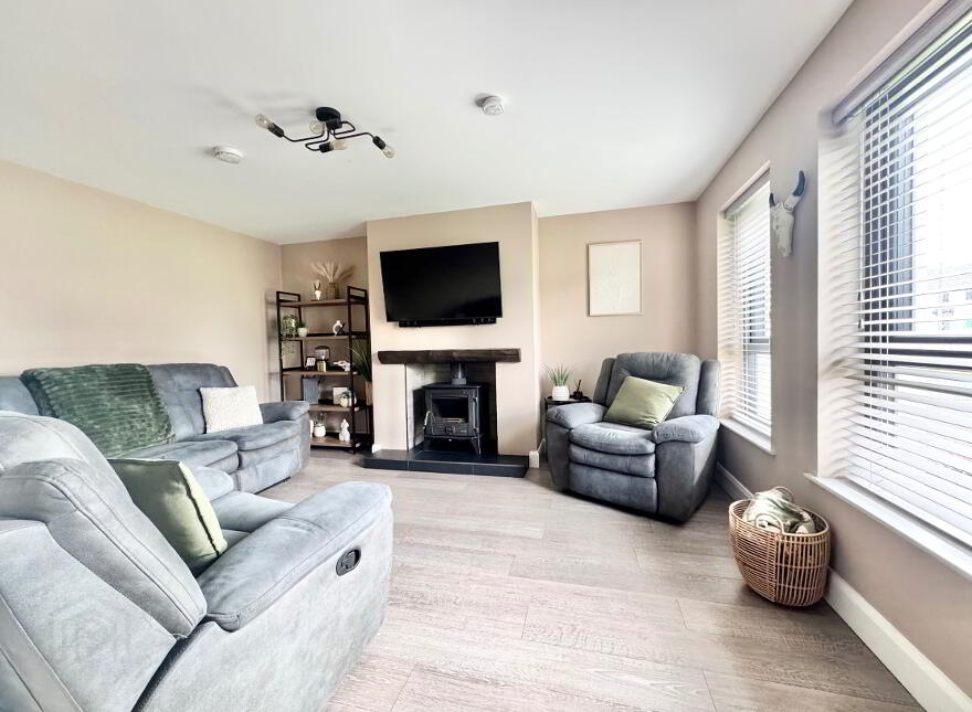 28 Highfield Drive, Omagh, BT79 7WN