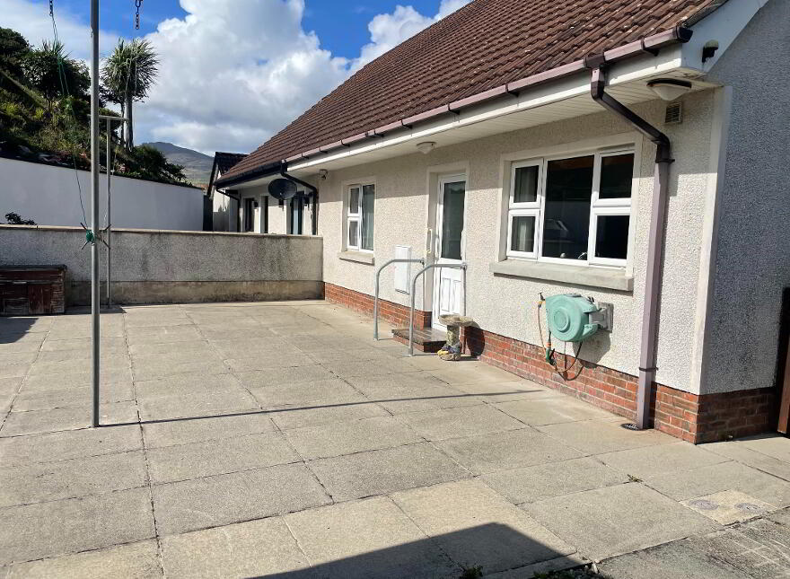 12 Kellys Brae, Annalong, BT34 4YQ
