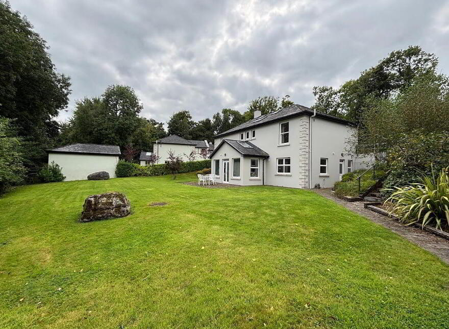 13 Orchard Wood, Dromoland, Enni, Newmarket-On-Fergus, Quin photo