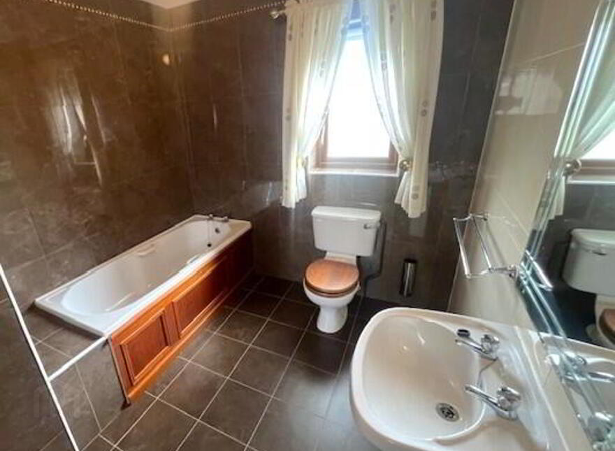 26 Hillcrest, Mayfield, Claremorris, F12A7N5