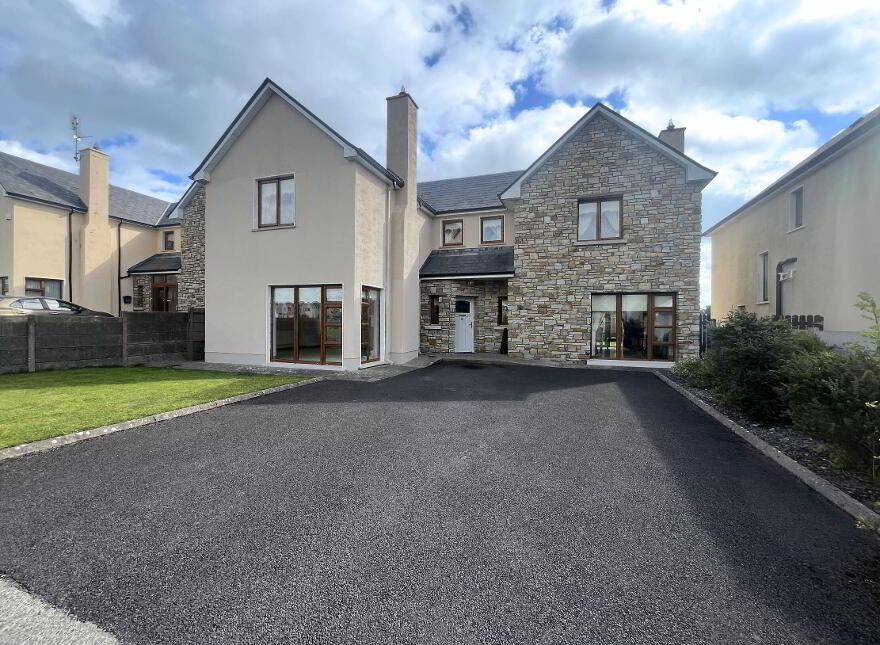 26 Hillcrest, Mayfield, Claremorris, F12A7N5 photo