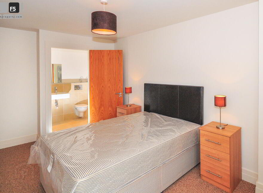 45 James Clow Building, Pilot Street, Belfast, BT1 3AH