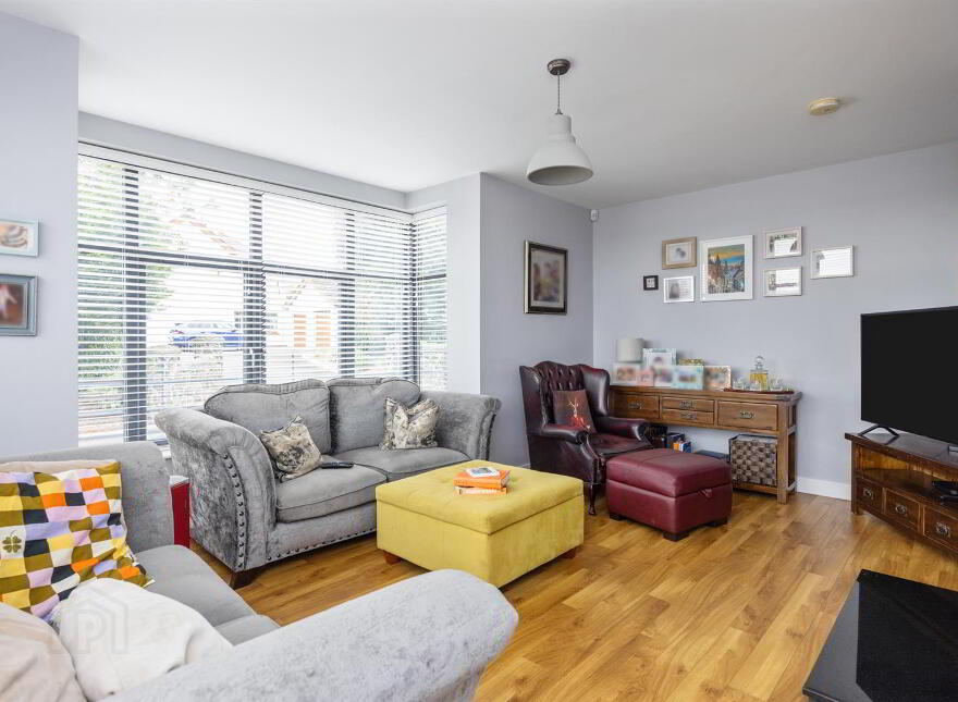 34 Shore Road, Greenisland, Carrickfergus, BT38 8UE