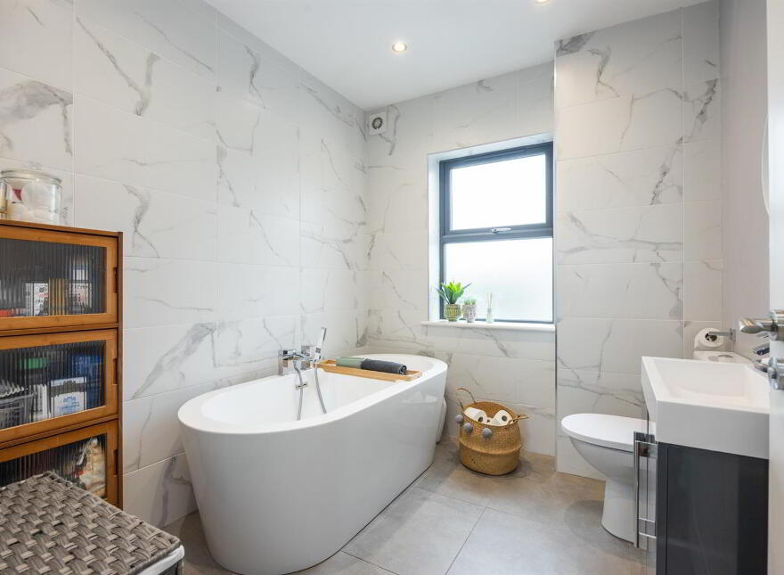 34 Shore Road, Greenisland, Carrickfergus, BT38 8UE
