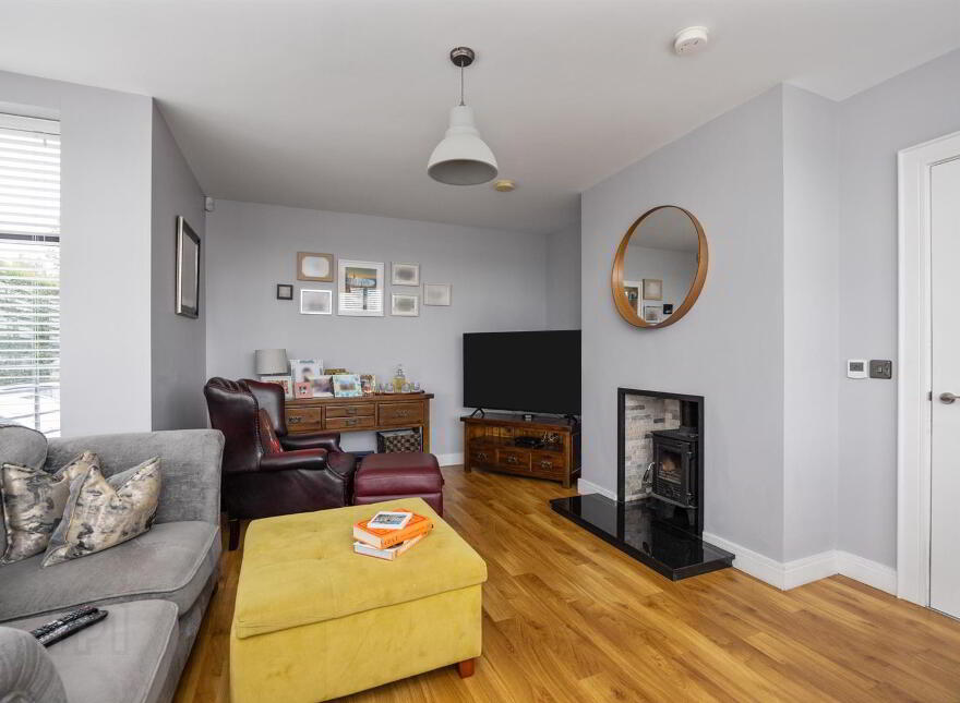 34 Shore Road, Greenisland, Carrickfergus, BT38 8UE