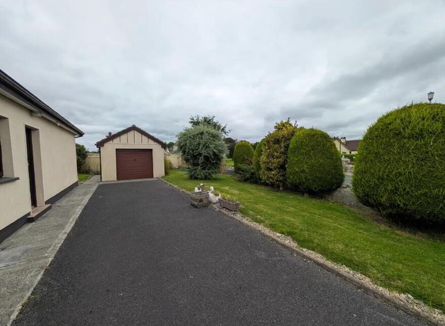 9 Ash Grove, Swinford, F12TX86