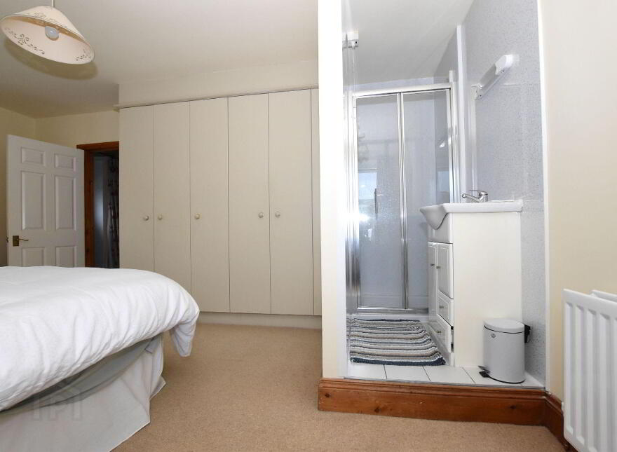 61 Ballycreen Road, Ballynahinch, BT24 8UB