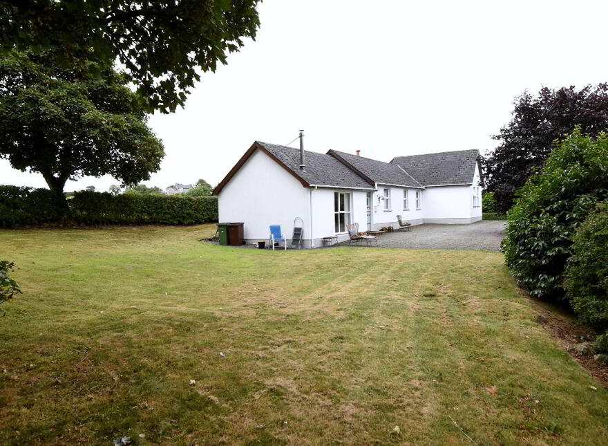 61 Ballycreen Road, Ballynahinch, BT24 8UB