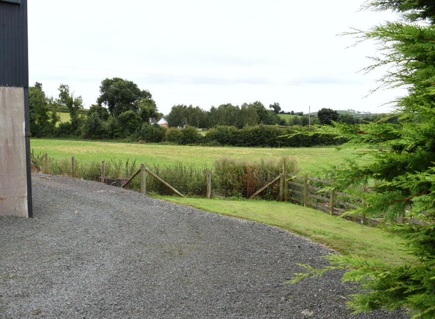 61 Ballycreen Road, Ballynahinch, BT24 8UB