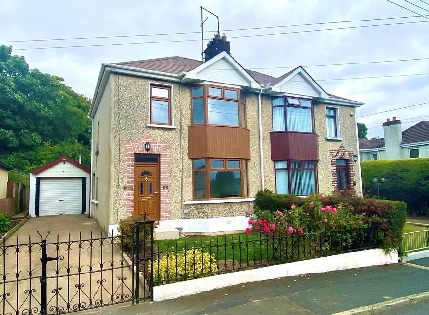 1 Oakleigh Park, Portadown, BT62 3QF photo