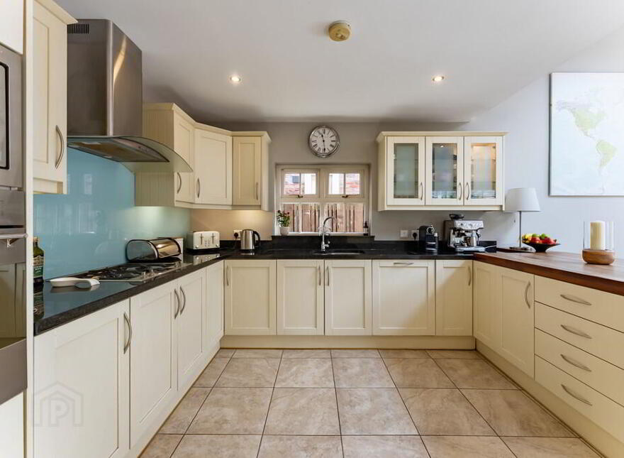 127 Ballantine Gardens, Lisburn, BT27 5FJ