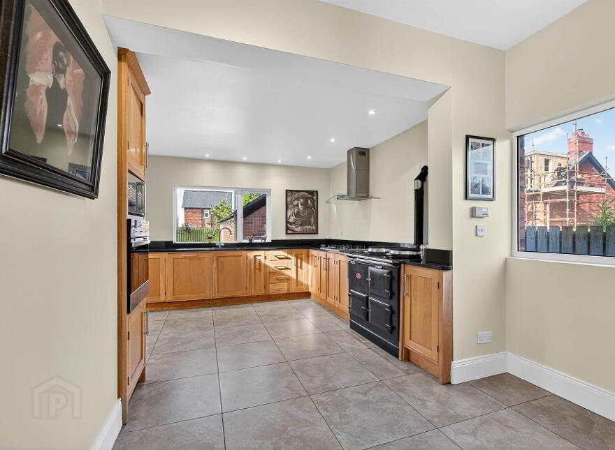 9 Luxor Gardens, Off Martinez Avenue, Belfast, BT5 5NB