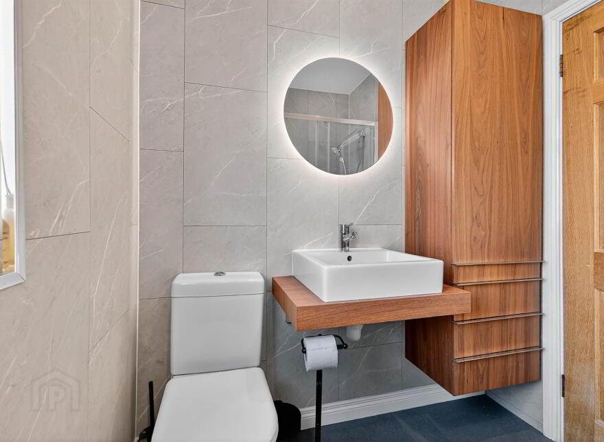 9 Luxor Gardens, Off Martinez Avenue, Belfast, BT5 5NB