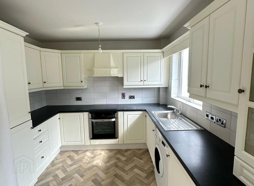 35 John F Kennedy Park, Bessbrook, Newry, BT35 7EN