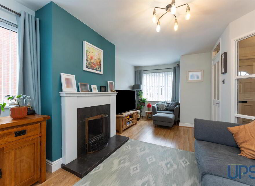 28 Glen Parade, Andersonstown, Belfast, BT11 8FD