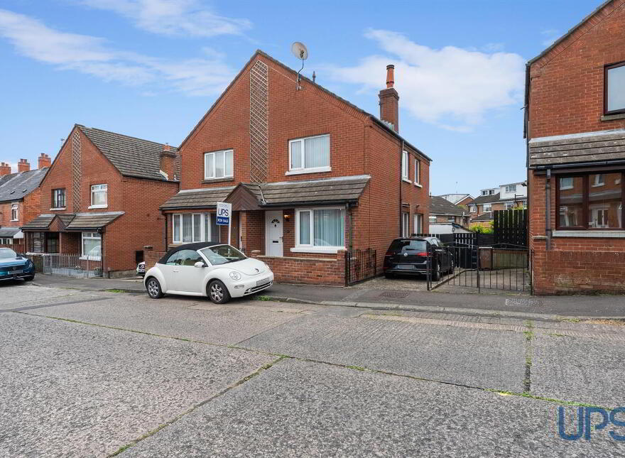 28 Glen Parade, Andersonstown, Belfast, BT11 8FD