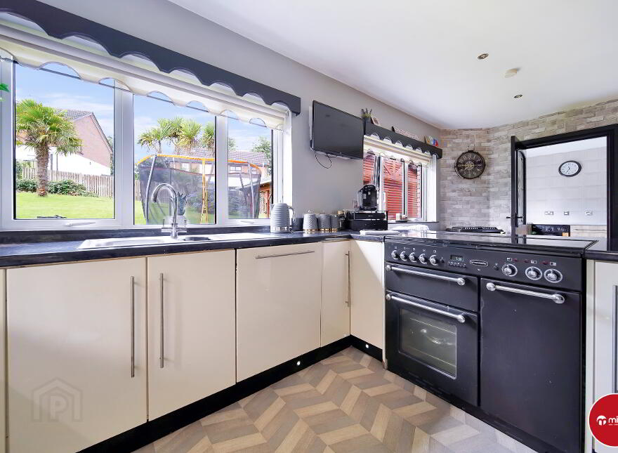 17 Lowrys Lane, Derry, BT48 0LS