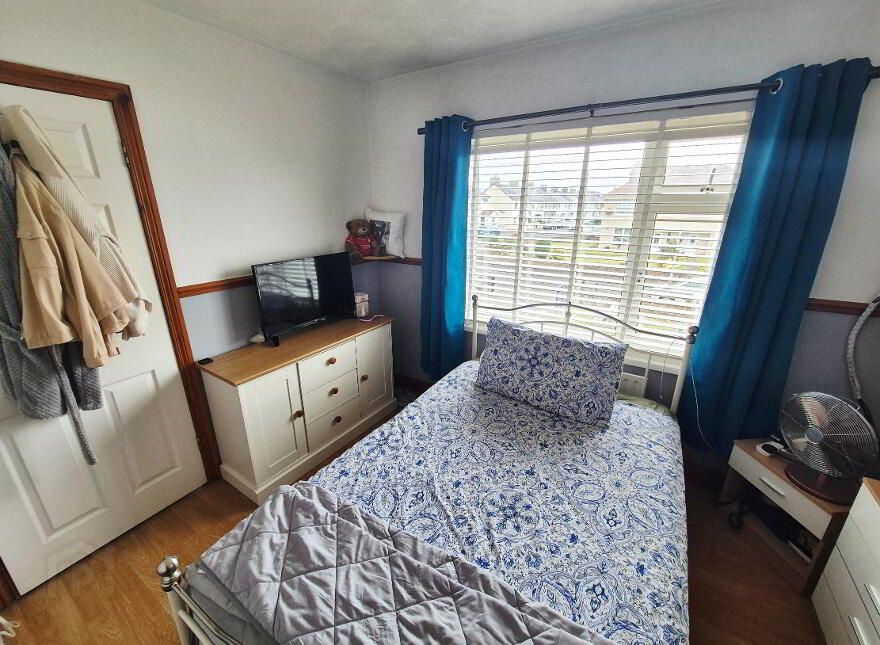 9 Windsor Place, Portrush, BT56 8JU